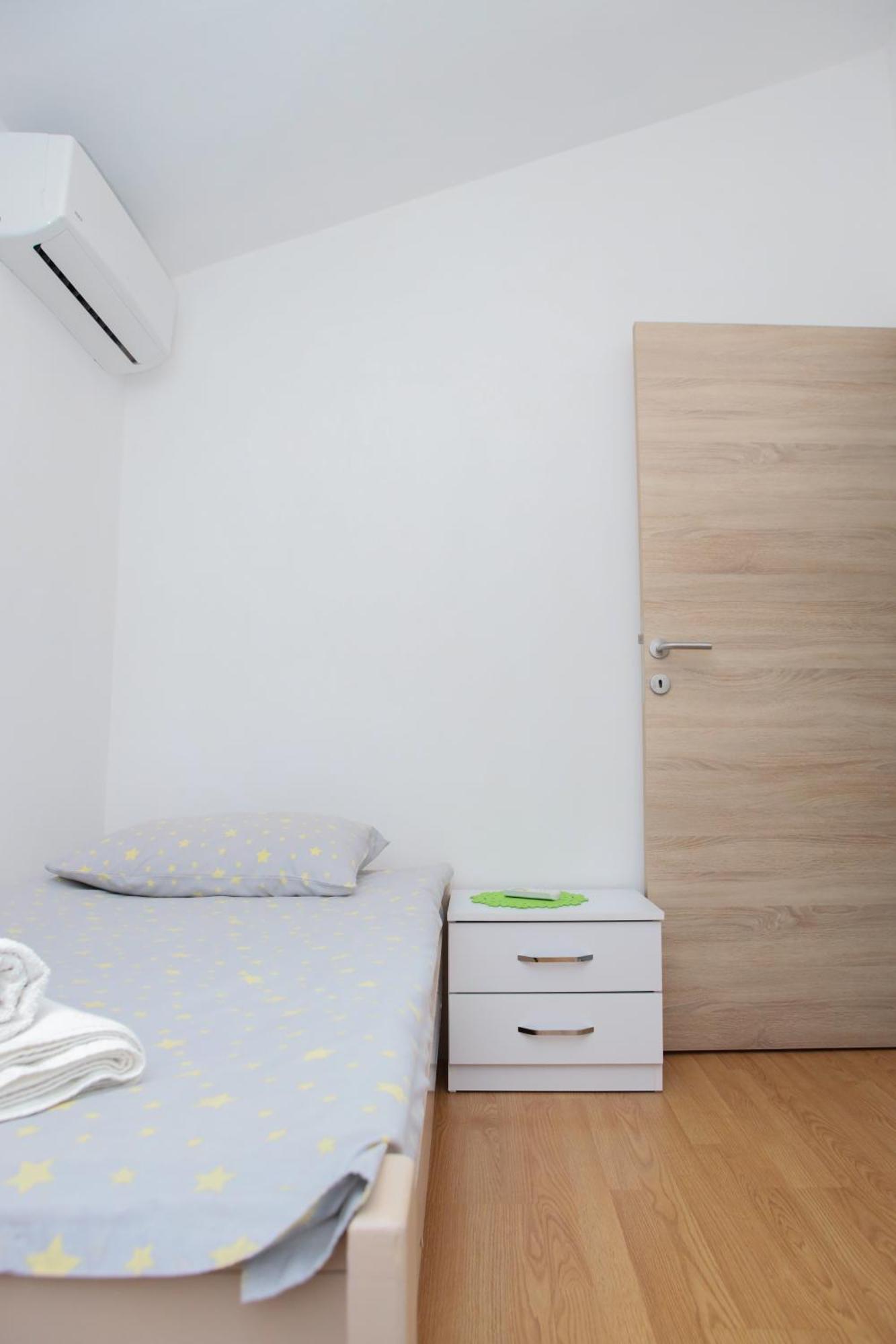 3-Bedroom Apartment With Panoramic Bay Views Kotor Exteriör bild