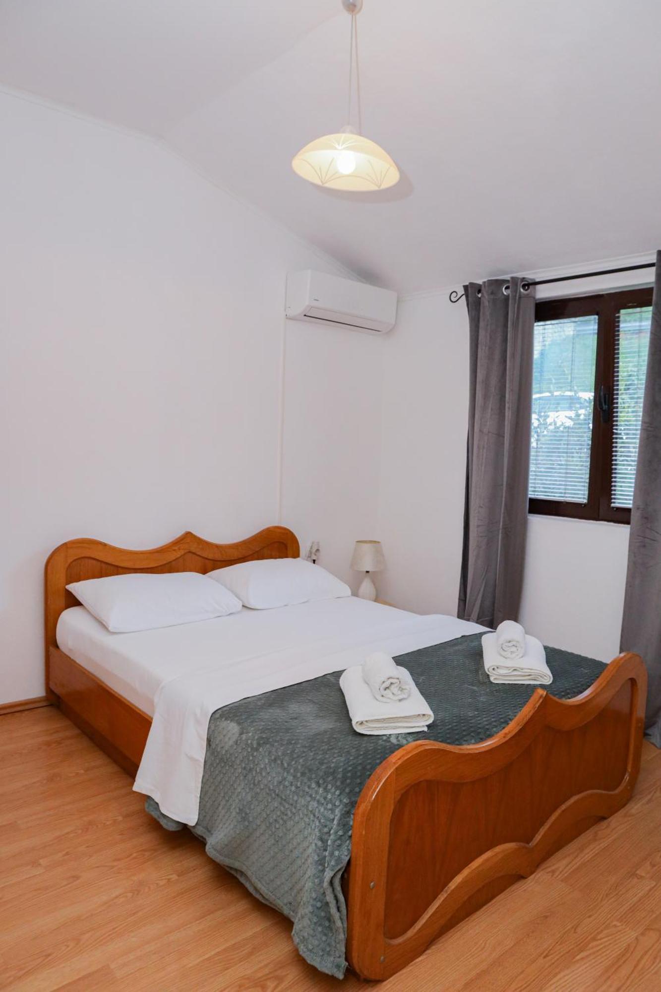 3-Bedroom Apartment With Panoramic Bay Views Kotor Exteriör bild